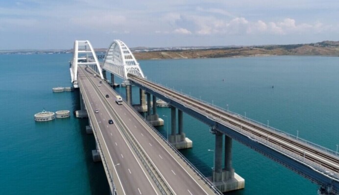 Окупанти затоплюють 