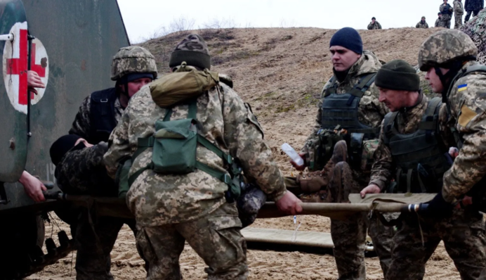 "Перевод медиков из госпиталей в пехоту": в Генштабе опровергли заявление Безуглой