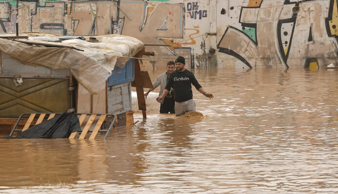 В результате наводнений в Испании погибли более 50 человек