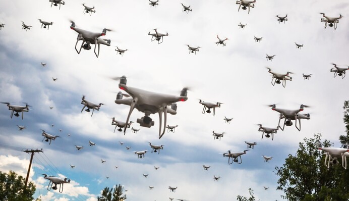 Робособака и рой дронов: на полигоне протестировали новые технологии для фронта