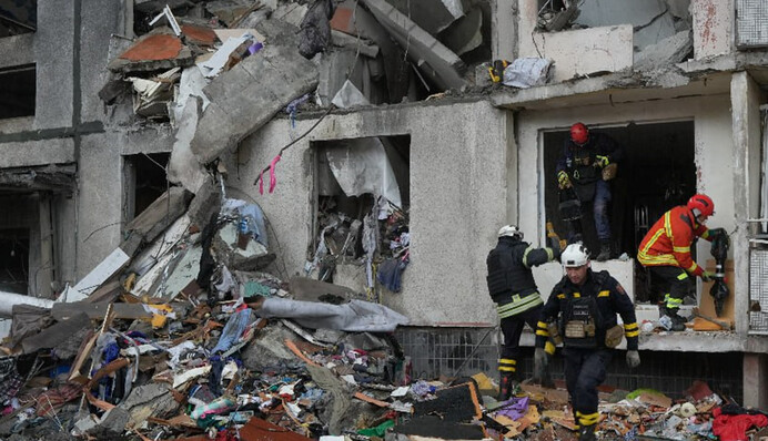 ​У Харкові під завалами продовжують шукати 15-річного хлопця, - Синєгубов