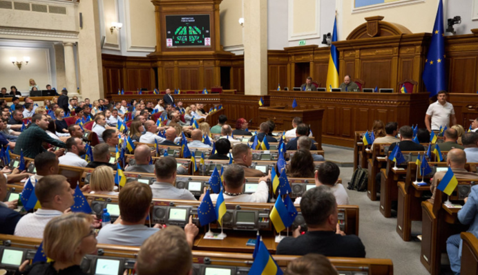 В Украине отменили повышение зарплат прокурорам: детали