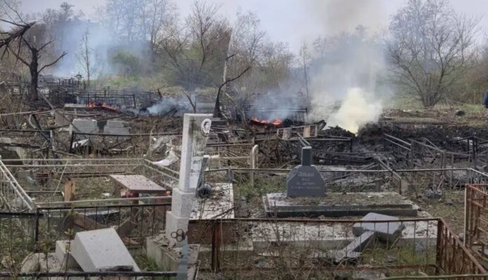 Росіяни вдарили по цвинтарю в Одесі - пошкоджено понад 100 могил