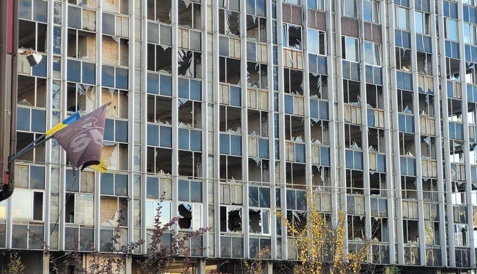 В Києві внаслідок атаки дронів пошкоджено Інститут журналістики КНУ ім. Шевченка