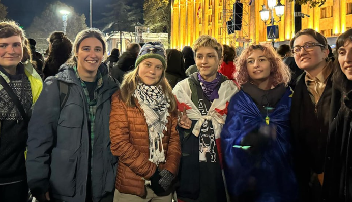 Протест в Тбилиси: митингующих лично поддержала Грета Тунберг