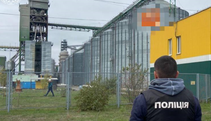 Присвоили 5,8 млрд грн: менеджеры нефтеперерабатывающей компании получили подозрения