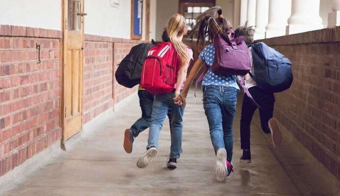 В одном из украинских городов родителей школьников будут штрафовать за их прогулы и курение