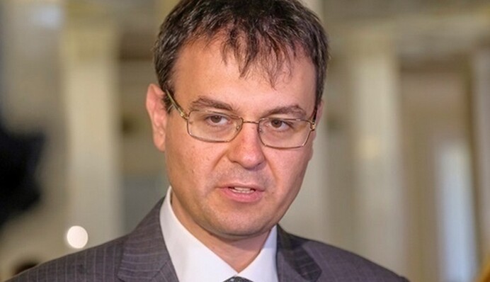 "Это только первый шаг": Гетманцев высказался про надбавку в 2000 грн для учителей