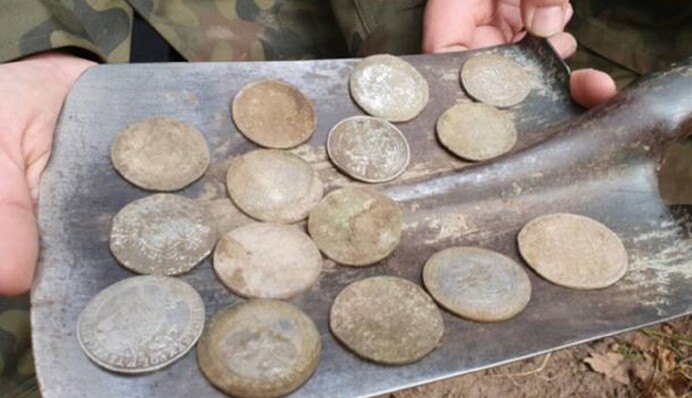 У Польщі знайшли скарб рідкісних монет XVII століття - деякі з них просто безцінні