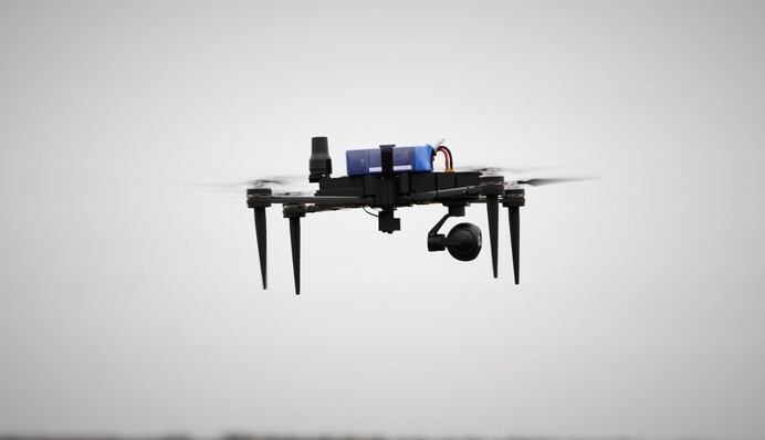 Украинцы создали аналог китайского дрона Mavic: в сети показали его в действии