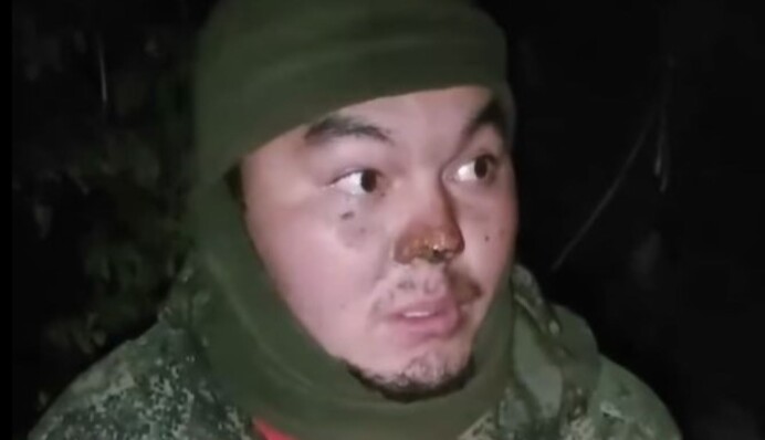 Пили з другом і вирішили йти на війну: з'явилось відео з бурятом, взятим у полон на Курщині