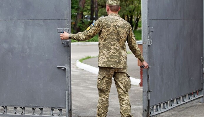 Хтось бреше: у ТЦК зробили дві протилежні заяви щодо мобілізації  їх співробітників