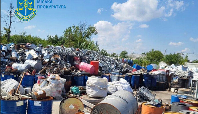 ​Прикривалися утилізацією: на Київщині виявили сміттєзвалища небезпечних відходів