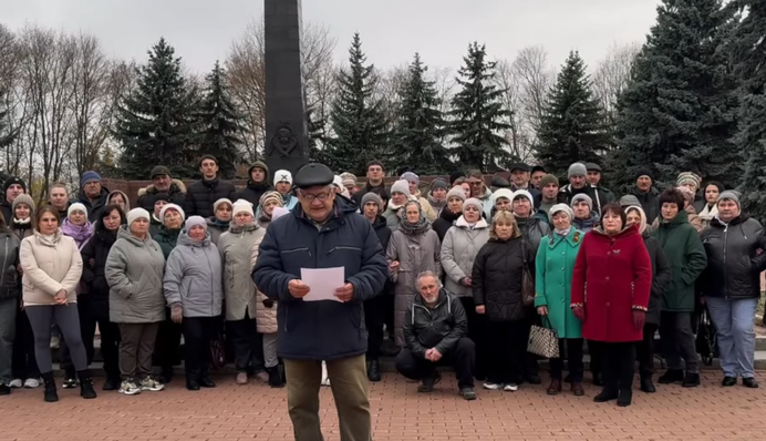 Росіяни закликали Путіна закінчити цю 