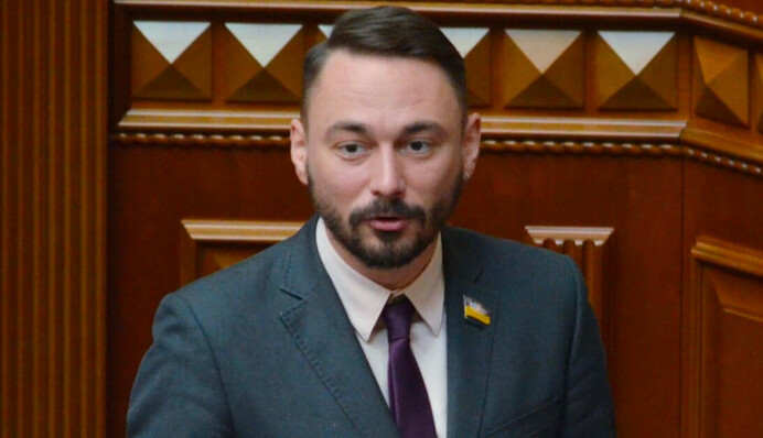 "Це абсолютна ганьба!" У "Слузі народу" закликали відправляти на фронт правоохоронців за справи щодо порно