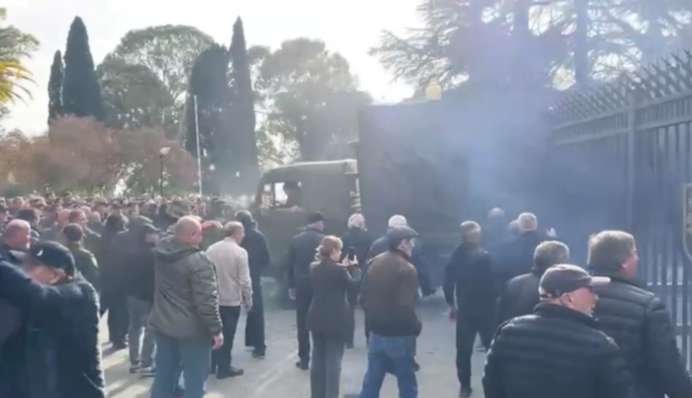 В самопровозглашенной Абхазии антироссийские беспорядки на фоне намерения рассмотреть инвестсоглашение с РФ