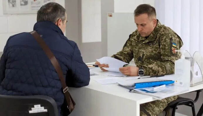 Шмыгаль назвал обновленные условия бронирования от мобилизации