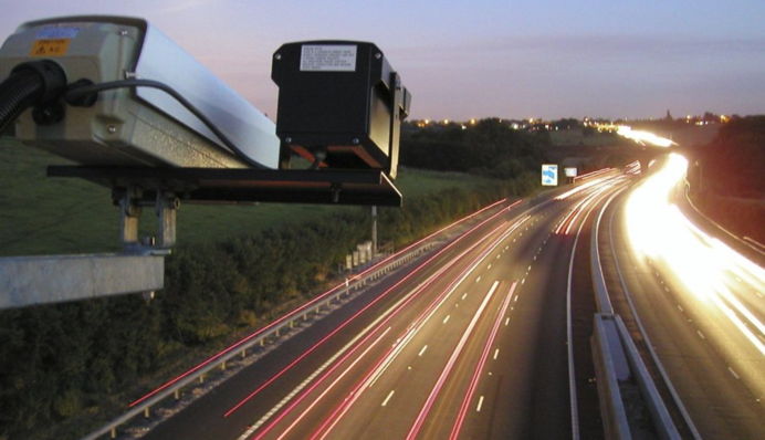 Відеокамери на дорогах почнуть фіксувати більше видів порушень ПДР: деталі
