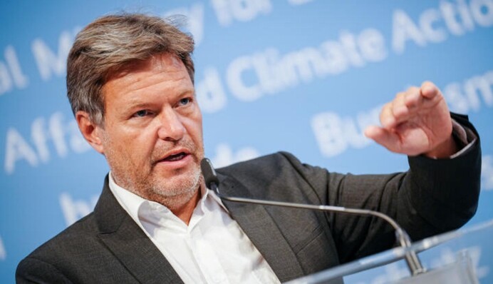 Кандидатом в канцлеры на досрочных выборах в Германии 