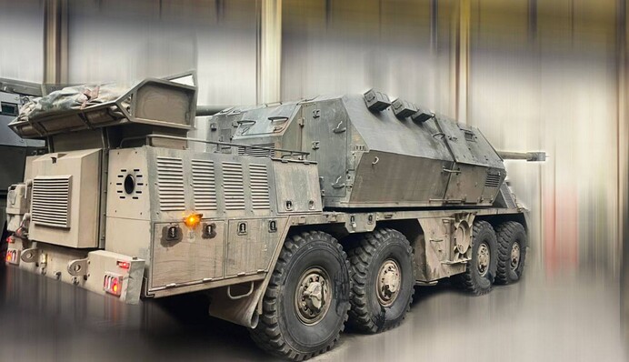 Командующий Нацгвардии расхвалил артиллерийскую установку Zuzana