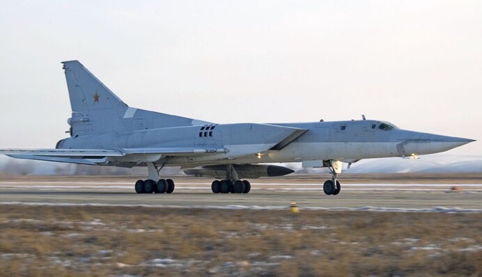 Моніторинговий ресурс фіксує більшу кількість бомбардувальників на авіабазах біля України