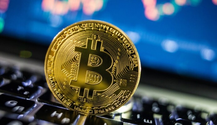 Bitcoin впервые превысил $96 000 - при чем здесь Трамп