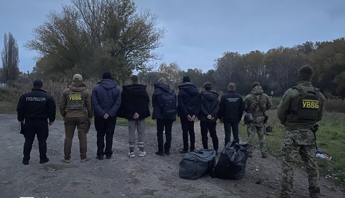 «Зеленый коридор» за $5000: пограничник доложил о предложении взятки