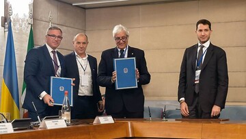 Метинвест подписал декларацию с правительством Италии о строительстве завода: он будет производить зеленую сталь из украинского сырья