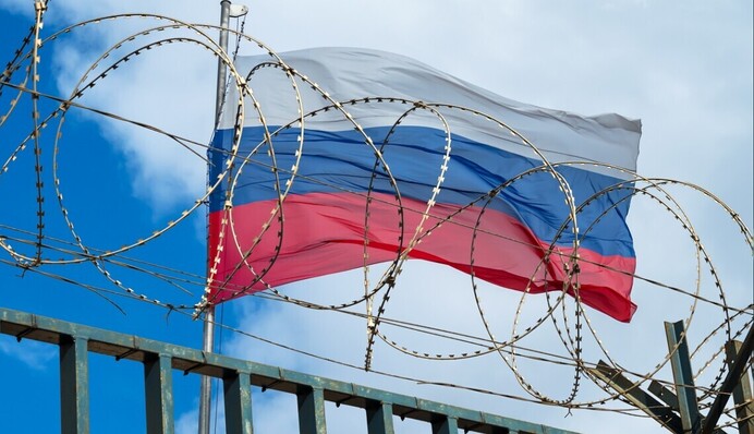 В РФ приняли дефицитный бюджет с рекордными расходами на войну