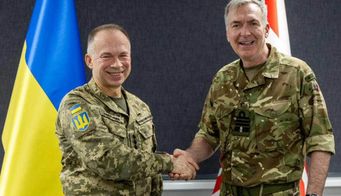 Британія допоможе Україні: про що домовились Сирський та Радакін