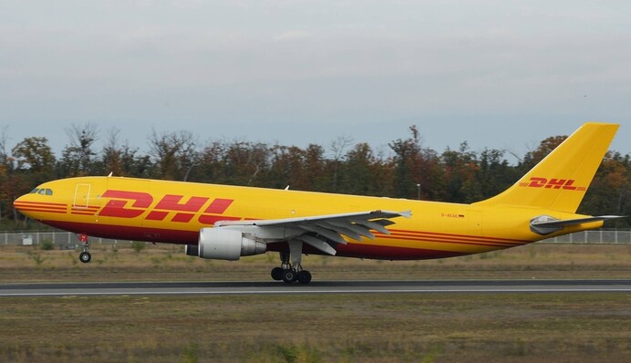 В Литві вантажний літак впав поруч з будинком