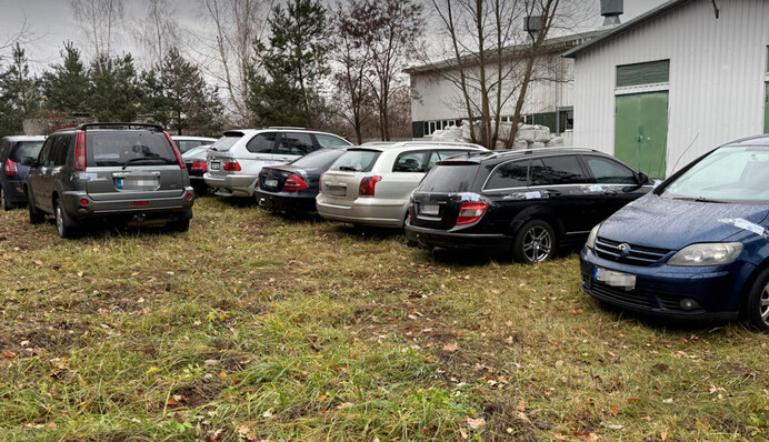 Под видом помощи ВСУ: три благотворительных фонда незаконно завезли в Украину 700 авто