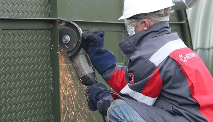 Метинвест Ахметова передал на фронт стальных укрытий минимум на 300 миллионов гривен - СМИ