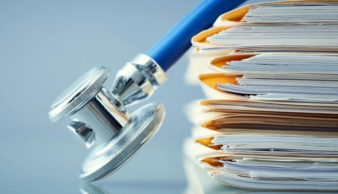 ЗМІ розповіли, як прокурор-мільйонер Олександр Базан повʼязаний зі скандальною родиною Круп із Хмельницької МСЕК