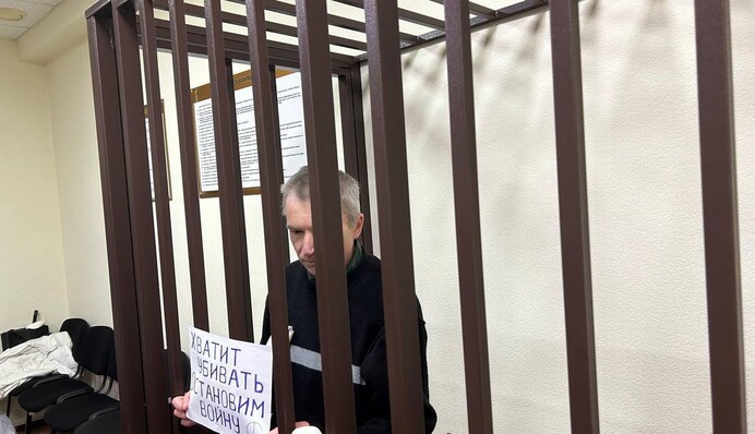 Бывшего московского депутата, выступившего против войны с Украиной, судят за 