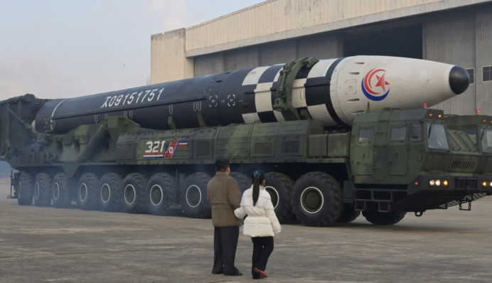 КНДР планирует предоставить новые партии баллистических ракет и тяжелую технику РФ, - США