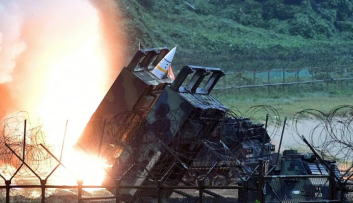 Україна б’є вглиб РФ, а Путін просуває встановлення 