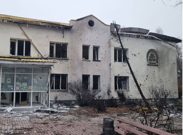 Росія вдарила по дитячій поліклініці у Києві: з'явились фото наслідків