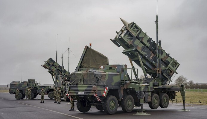 Ради безопасности доставки техники в Украину: Германия может перенести системы Patriot в Польшу