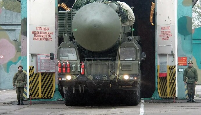 Що дають Путіну погрози 