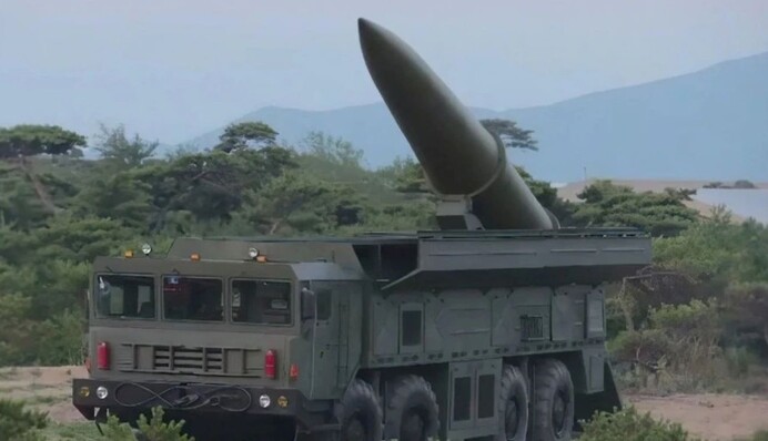 Оттачивает их эффективность на украинцах: КНДР уже передала России 100 баллистических ракет