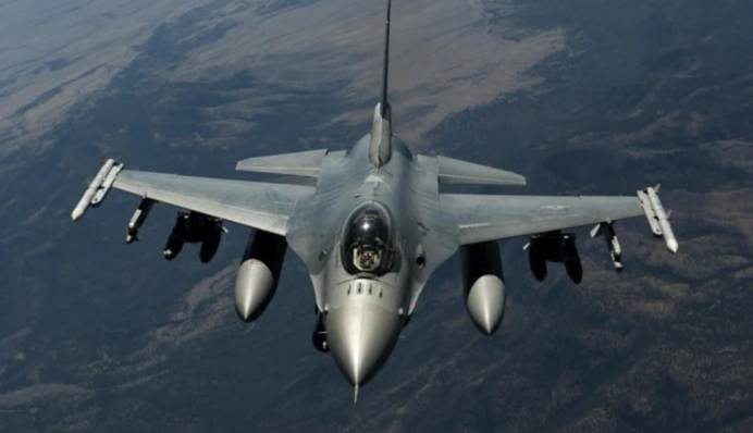 Зеленський розповів, як F-16 відпрацювали по ракетах, якими РФ била по Україні