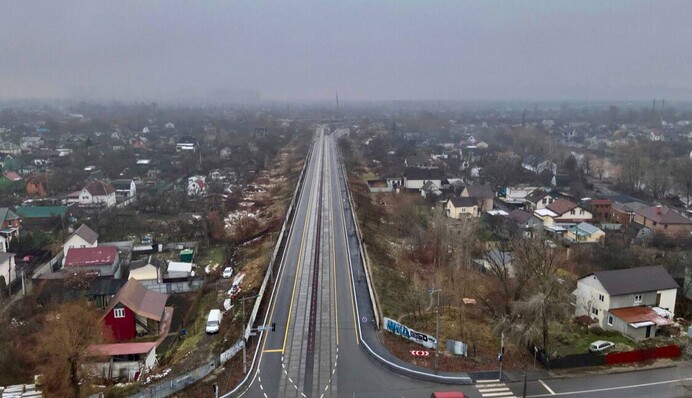 По Подольскому мосту с сегодняшнего дня поехал легковой и пассажирский транспорт, - Виталий Кличко