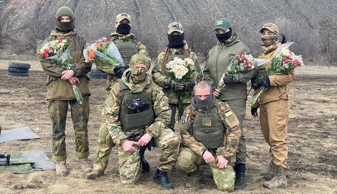 Путин отправил женщин на штурмы украинских позиций на Донбассе