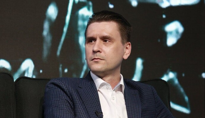 "Шаааа! Шаааа!" Вокруг военного эксперта Коваленко произошел скандал из-за его срыва на ведущую в эфире