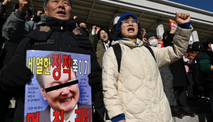 Добровільно або імпічмент: опозиція вимагає відставки президента Південної Кореї