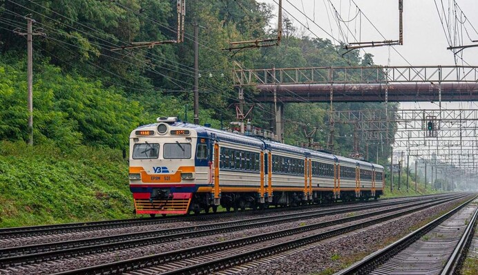 Под поезд Кольцевой электрички бросился человек - Kyiv City Express