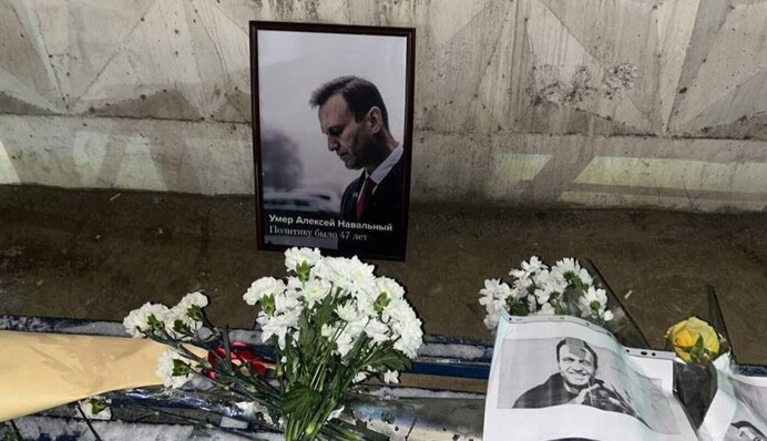 Семья Навального устраивает конкурс эскизов памятника