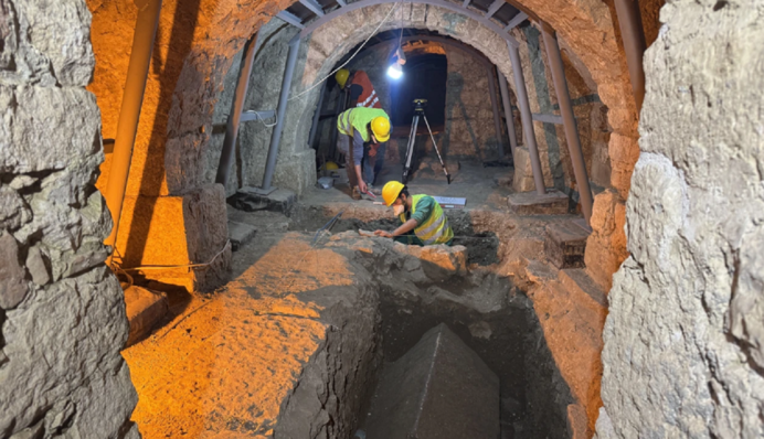 В Туреччині знайшли саркофаг, який наближає до розгадки поховання Святого Миколая