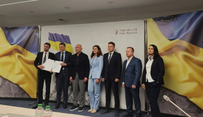 ​Найбільші банки України домовилися щодо лімітів переказів на картки